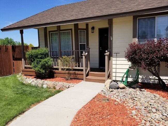 Foto del edificio - Home For Rent in Gardnerville Ranchos