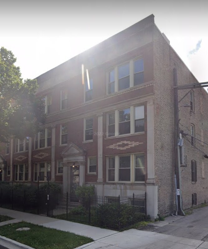 Foto principal - 6614 S Kenwood Ave