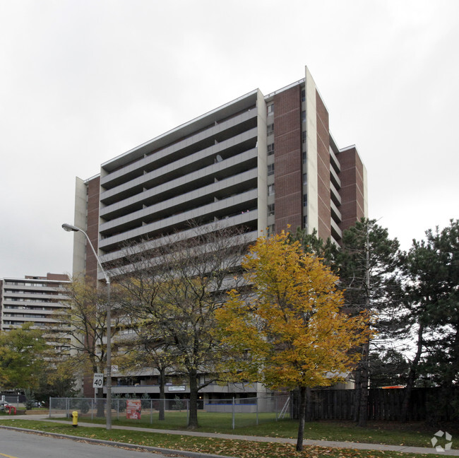 Building Photo - 4750 Jane St