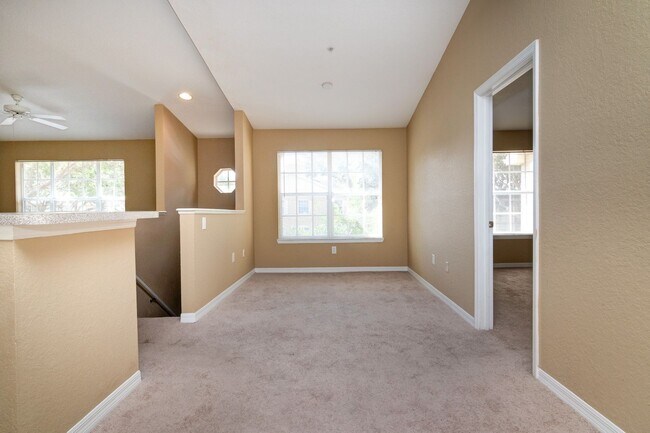 Building Photo - MOVE IN BY 7/15 and RECEIVE 2 WEEKS OFF YO...
