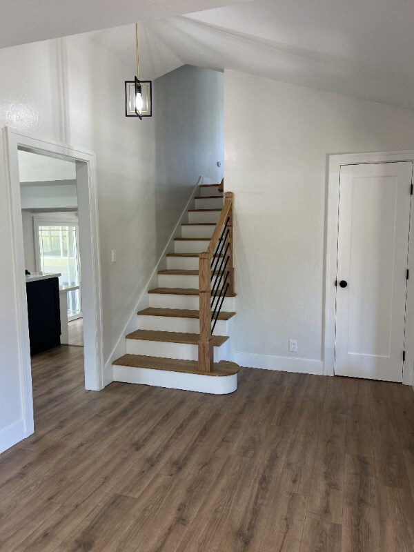 Foto del edificio - 641 Wintergreen Ln