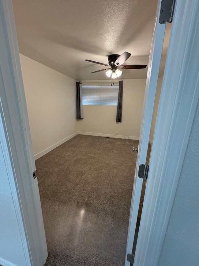 Building Photo - Home for Rent in Soap Lake
