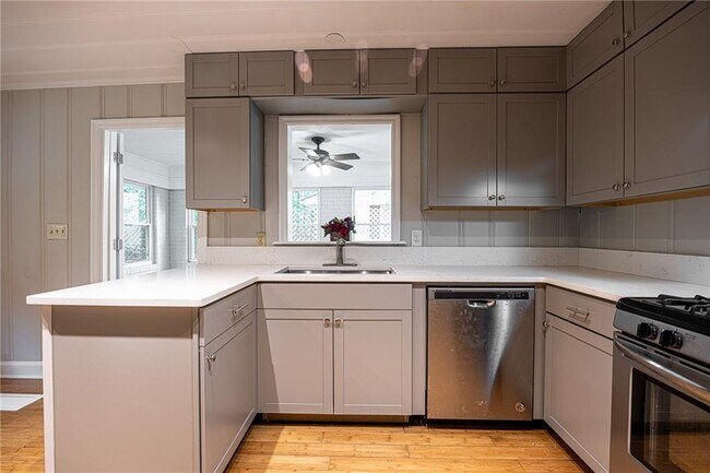 Foto del edificio - 1273 Briarcliff Rd NE