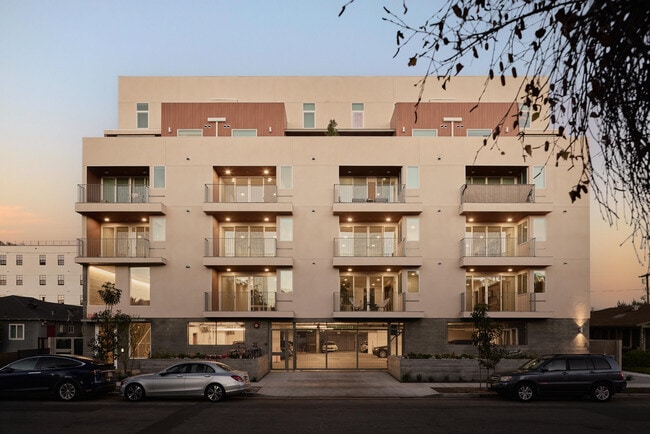 Building Photo - 8900 Ramsgate Ave