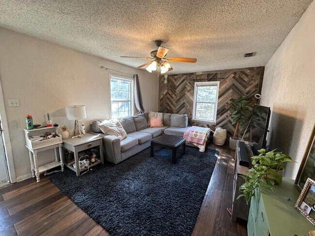 Building Photo - 2422 29th St