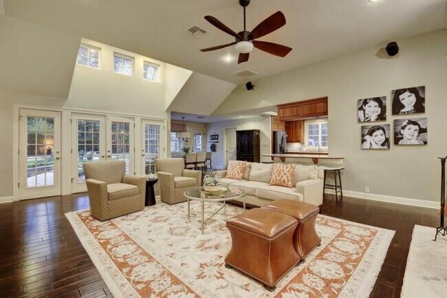 Foto del edificio - 6 bedroom in Austin TX 78746