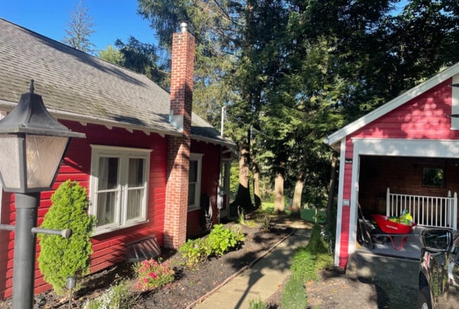 Walkway between house and garage - 20986 US-6