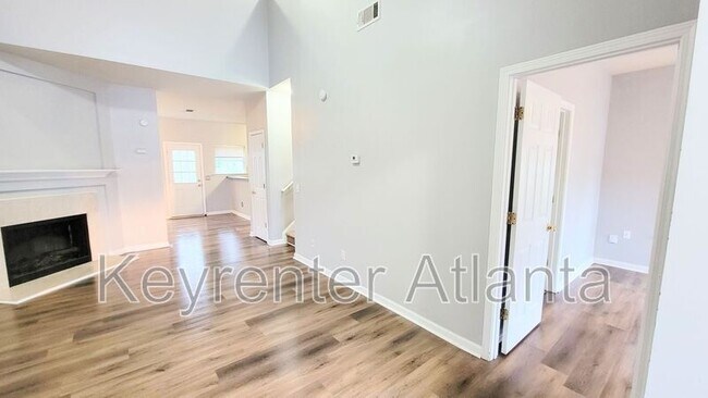 Foto del edificio - 585 McWilliams Rd SE