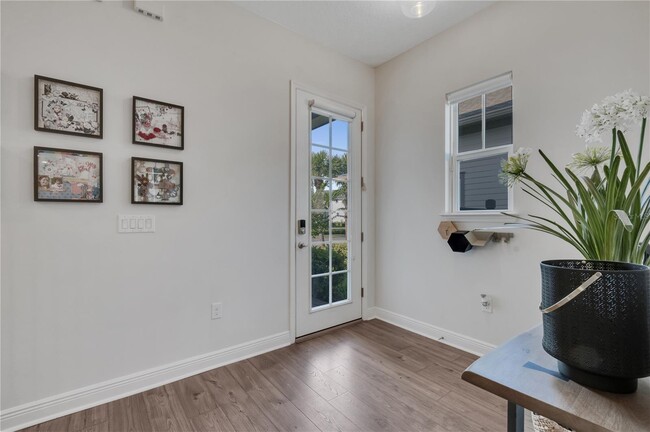 Foto del edificio - 8369 Nemours Pkwy