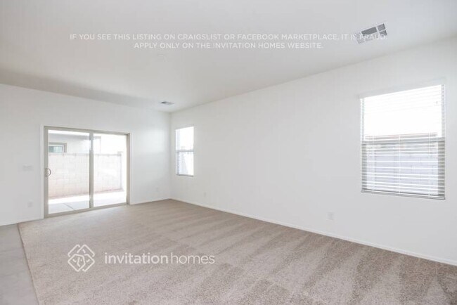 Building Photo - 1280 E Palomino Way