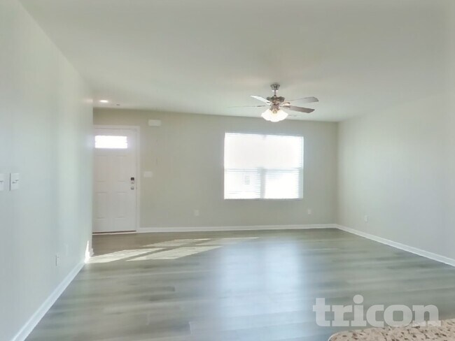 Foto del edificio - 2108 Somersby Trl