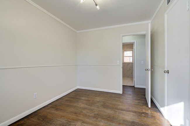 Photo - 2501 Ashley Dr House