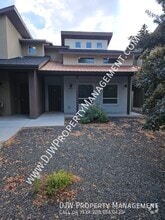 Building Photo - 2964 N LeBlanc Way