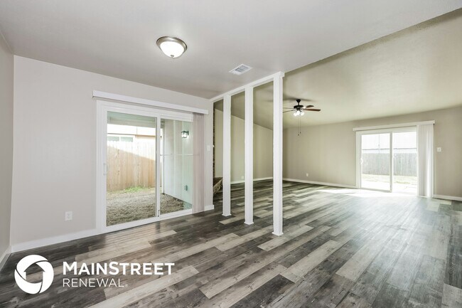 Building Photo - 4129 7 Gables St