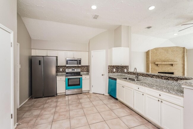 Building Photo - 7038 Villa Del Sol Dr