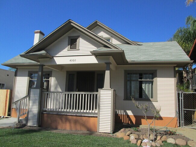 Foto del edificio - Large Fully Remodeled 4 Bedroom Craftsman ...