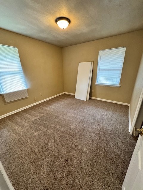 Foto del edificio - Newly Available in The Village