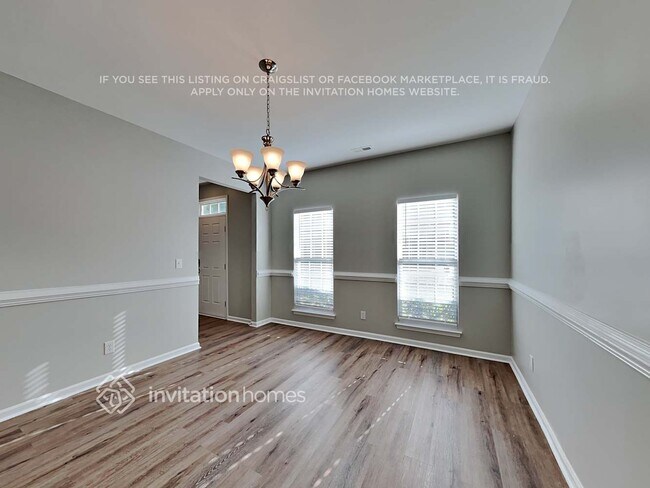 Building Photo - 213 Gabriel Dr