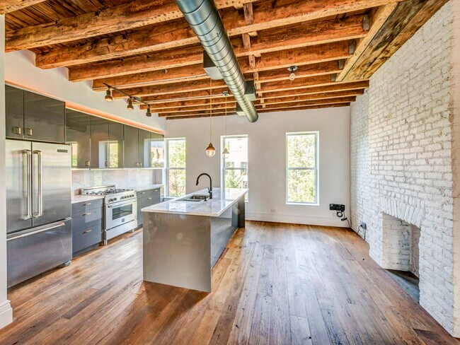 Open Kitchen - 607 Hancock St