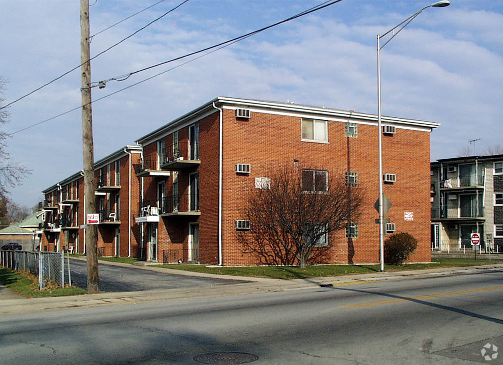 Blue Island Studio Apartments