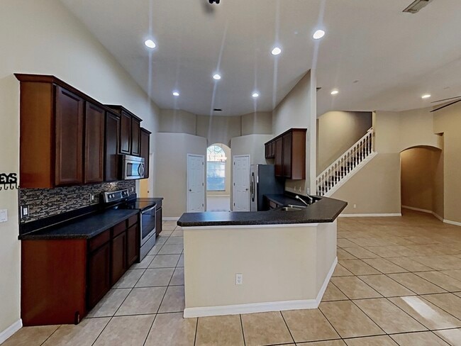 Building Photo - 3465 Bromfield Dr