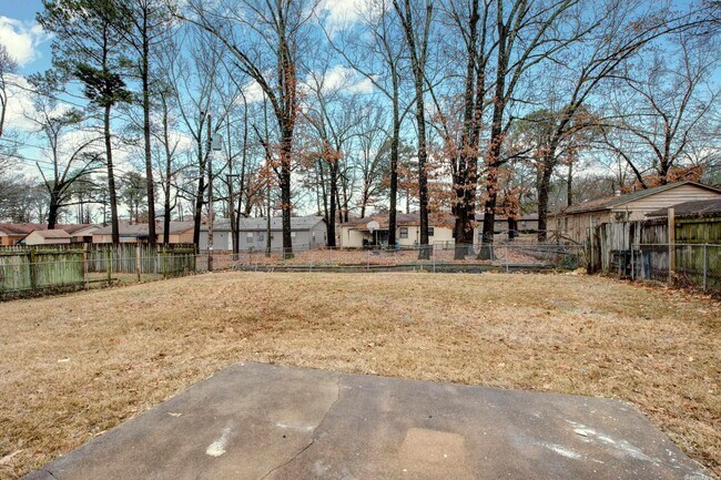 Building Photo - 3 Allyson Cir
