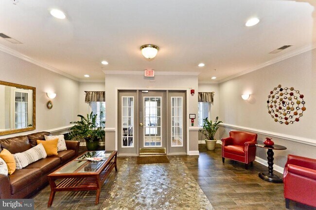 Building Photo - 12916 Fox Bow Dr
