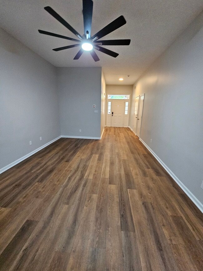 Entrada, Sala de estar - 10430 Brawley Ln