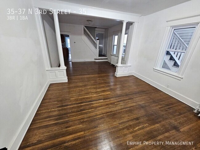 Foto del edificio - 35-37 N 3rd Street-35