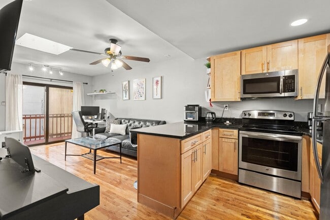 Building Photo - 354 1st St