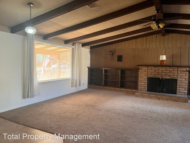 Building Photo - 3 br, 2 bath House - 1607 N Redington St