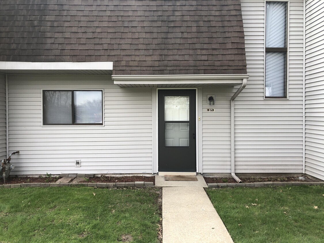 371 E 59th Pl, Merrillville, IN 46410 House Rental in Merrillville