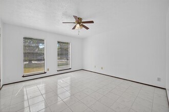 Building Photo - 14315 Lourdes Dr