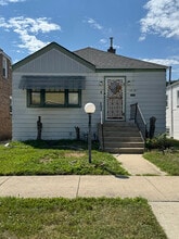 Building Photo - 12532 S Union Ave