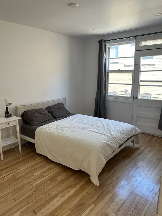 Photo du bâtiment - 3760 Ave Saint-Kevin