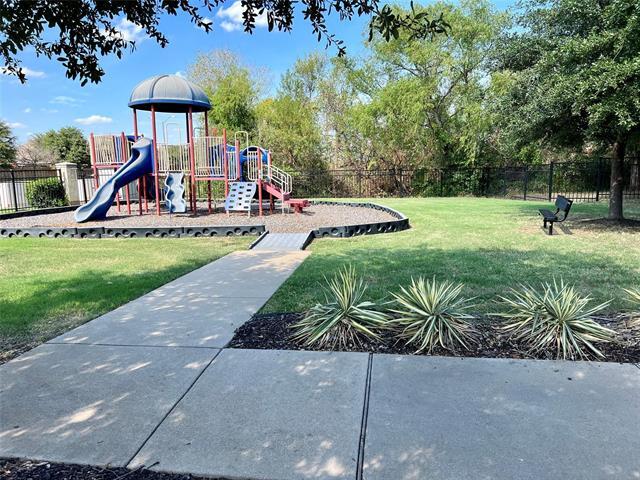 Foto del edificio - 8 Mapleridge Dr