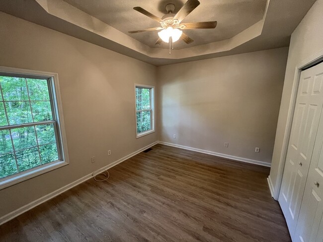 Building Photo - 9235 Fleetwood Trail