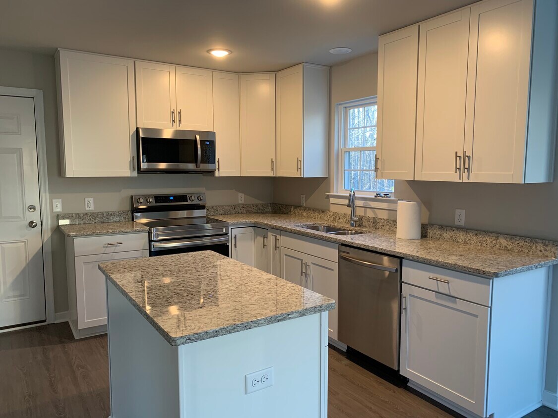 142 Dogwood Way, Troy, VA 22974 House Rental in Troy, VA