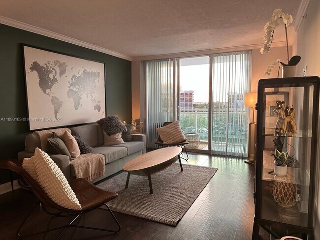 Foto del edificio - 3000 S Ocean Dr