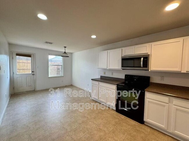 Building Photo - 9832 Dartmouth Dr