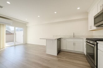 Building Photo - 5244 Whitsett Ave