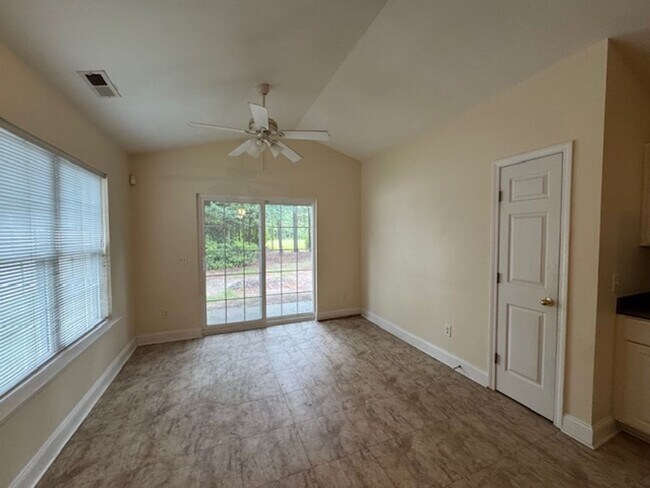 Foto del edificio - Home in Plantation Pointe