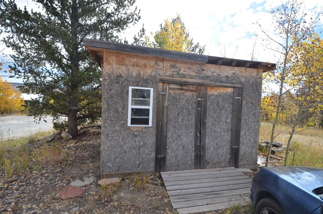 Building Photo - Fairplay home available 11/1/25- large fen...