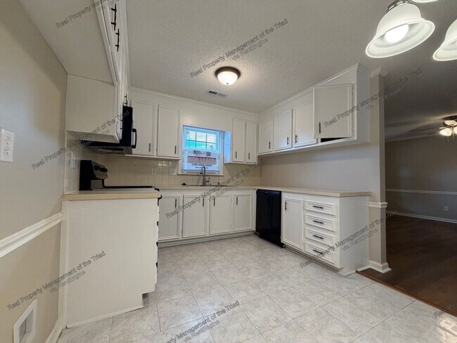 Foto del edificio - 243 Olde Vineyard Ct