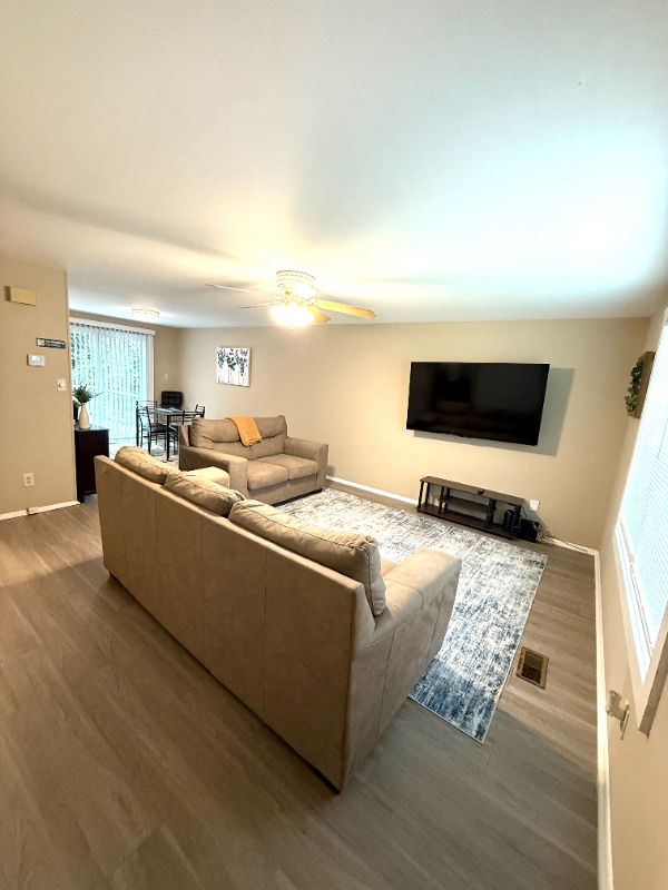 Building Photo - 8014 Bald Ridge Dr