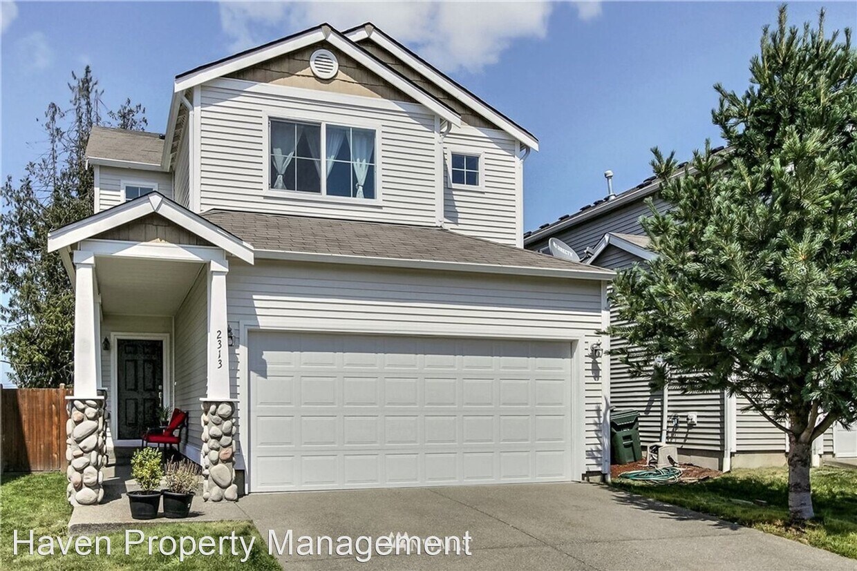 3 br, 2.5 bath House 2313 193rd Street E House Rental in Spanaway