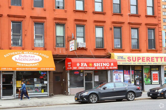 Building Photo - 2107 3rd Ave