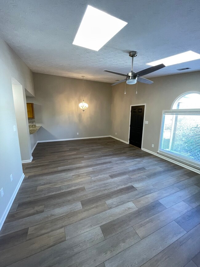 Dining Area/Flex Space - 160 Garden Ct