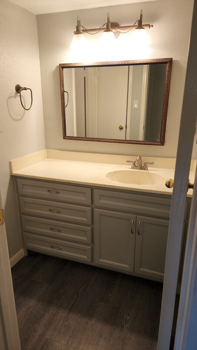 Foto del edificio - 11201 Lynbrook Dr