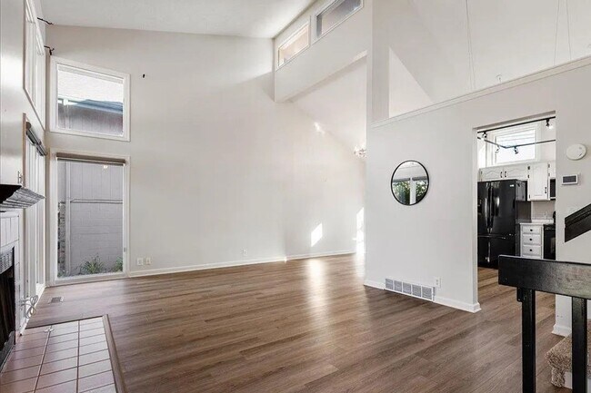 Foto del edificio - Exceptional Millard School District Home F...